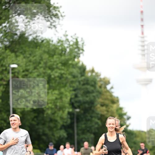 29.06.2025 - hella hamburg halbmarathon Dr. Thomas Lammeyer http://msf.ph/oto/8421180 29.06.2025 10:47:15 Kennedybrücke 1150, 1360, 1656, 1929, 1994, 2401, 2450, 2509, 2580, 2940, 2941, 3378, 3874, 4092, 4334, 4778, 4891, 4892, 5268, 5403, 6440, 6764, 6837, 7357, 7477, 7515, 7557, 7666, 8000, 8161, 8233, 8435, 8525, 8526, 9304, 9980, 10008, 10697, 10734, 10899, 11331 meine-sportfotos.de