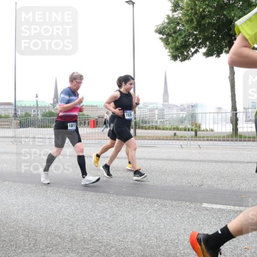 29.06.2025 - hella hamburg halbmarathon Lena Gebhardt http://msf.ph/oto/8421237 29.06.2025 10:52:34 Lombardsbrücke 1816, 1520, 76, 1369, 1826, 2146, 2362, 2420, 2528, 2983, 3140, 3227, 3645, 4087, 4273, 4436, 4591, 4729, 4815, 5262, 5360, 6386, 6403, 6404, 6406, 6671, 6985, 7032, 7511, 7690, 7691, 7735, 7737, 7812, 8194, 8196, 8641, 9068, 9070, 9103, 9368, 9731, 10055, 10080, 10296, 10342, 10392, 10600, 10634, 10879, 10884, 10928, 10981, 11084, 11126, 11127, 11297, 11736, 11899, 11974, 12546, 12558, 12994, 14009 meine-sportfotos.de