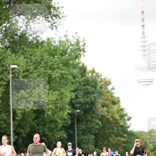 29.06.2025 - hella hamburg halbmarathon Dr. Thomas Lammeyer http://msf.ph/oto/8421345 29.06.2025 10:47:20 Kennedybrücke 1150, 1310, 1360, 1656, 1929, 1994, 2401, 2450, 2509, 2580, 2940, 2941, 3283, 3378, 3764, 3874, 4092, 4334, 4353, 4778, 4891, 4892, 5268, 5403, 5755, 6764, 6837, 7477, 7515, 7557, 8000, 8161, 8233, 8435, 9304, 10008, 10536, 10697, 10734, 10899 meine-sportfotos.de
