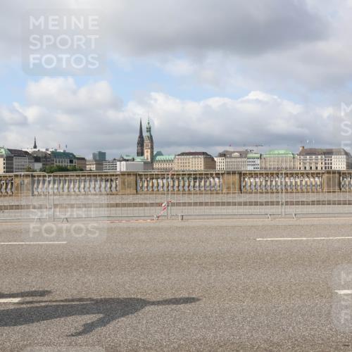 29.06.2025 - hella hamburg halbmarathon Lena Gebhardt http://msf.ph/oto/8421349 29.06.2025 08:57:46 Lombardsbrücke 20176, 176 meine-sportfotos.de