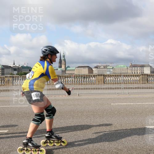 29.06.2025 - hella hamburg halbmarathon Lena Gebhardt http://msf.ph/oto/8421477 29.06.2025 08:57:46 Lombardsbrücke 8, 180, 18, 1200 meine-sportfotos.de