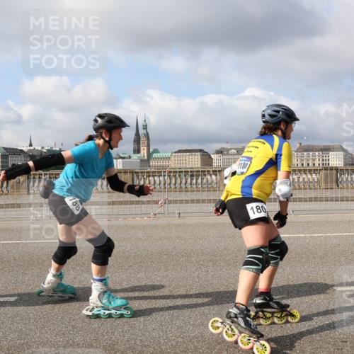 29.06.2025 - hella hamburg halbmarathon Lena Gebhardt http://msf.ph/oto/8421560 29.06.2025 08:57:47 Lombardsbrücke 88, 0180, 180 meine-sportfotos.de