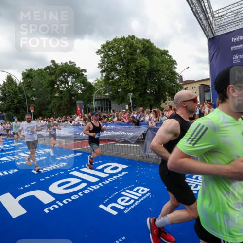 29.06.2025 - hella hamburg halbmarathon Zöllner http://msf.ph/oto/8421568 29.06.2025 10:53:49 Ziel 1422, 2082, 2518, 5399, 5607, 6260, 6877, 7177, 8285, 8335, 9922, 10529, 10895, 11588, 11589, 14702, 14818, 15441, 15502, 17482, 17740, 18249, 18487, 18514, 18759 meine-sportfotos.de