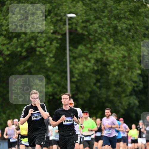 29.06.2025 - hella hamburg halbmarathon Dr. Thomas Lammeyer http://msf.ph/oto/8421571 29.06.2025 10:47:39 Kennedybrücke 1226, 1310, 1467, 1788, 2103, 2158, 2267, 2538, 2971, 3283, 3288, 3518, 3764, 4105, 4177, 4302, 4353, 4891, 5265, 5370, 5755, 7461, 7872, 8135, 8233, 8991, 9304, 9976, 10083, 10200, 10536 meine-sportfotos.de
