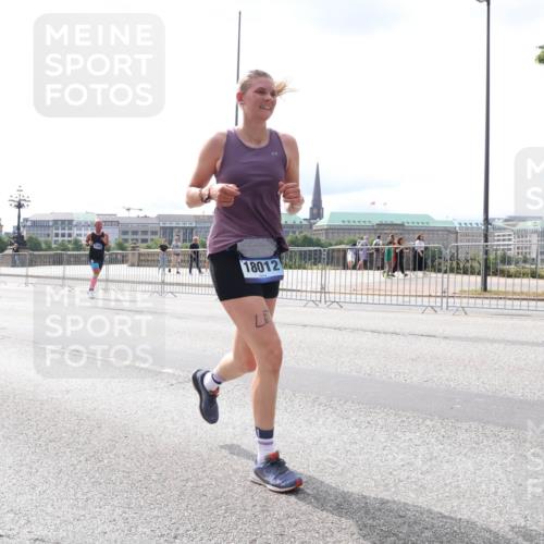 29.06.2025 - hella hamburg halbmarathon Lena Gebhardt http://msf.ph/oto/8421583 29.06.2025 10:27:46 Lombardsbrücke 16838, 18012, 1148, 2080, 3389, 4372, 5177, 5285, 5825, 5847, 6214, 6632, 7497, 7764, 7978, 8085, 9567, 9688, 10158, 10412, 10413, 11256, 11692, 11739, 11766, 12500, 12780, 12823, 12842, 13043, 13678, 13860, 14206, 15607, 15608, 16569, 16804, 16838, 17427, 17791, 18012, 18097, 18301, 18626, 18766 meine-sportfotos.de