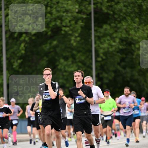 29.06.2025 - hella hamburg halbmarathon Dr. Thomas Lammeyer http://msf.ph/oto/8421585 29.06.2025 10:47:39 Kennedybrücke 1226, 1310, 1467, 1788, 2103, 2158, 2267, 2538, 2971, 3283, 3288, 3518, 3764, 4105, 4177, 4302, 4353, 4891, 5265, 5370, 5755, 7461, 7872, 8135, 8233, 8991, 9304, 9976, 10083, 10200, 10536 meine-sportfotos.de