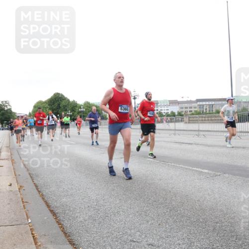 29.06.2025 - hella hamburg halbmarathon Lena Gebhardt http://msf.ph/oto/8421644 29.06.2025 10:52:39 Lombardsbrücke 314, 5360, 10392, 1369, 1826, 2146, 2362, 2420, 2528, 2701, 2983, 3140, 3227, 3645, 4436, 4591, 4729, 4815, 5262, 5360, 6386, 6403, 6404, 6406, 6671, 7032, 7511, 7690, 7691, 7735, 7737, 7812, 8194, 8196, 8641, 9068, 9070, 9103, 9368, 9545, 9731, 10055, 10080, 10296, 10342, 10392, 10600, 10634, 10879, 10884, 10928, 10981, 11084, 11126, 11127, 11297, 11736, 11899, 11919, 11974, 12127, 12128, 12546, 12558, 12994, 14009 meine-sportfotos.de