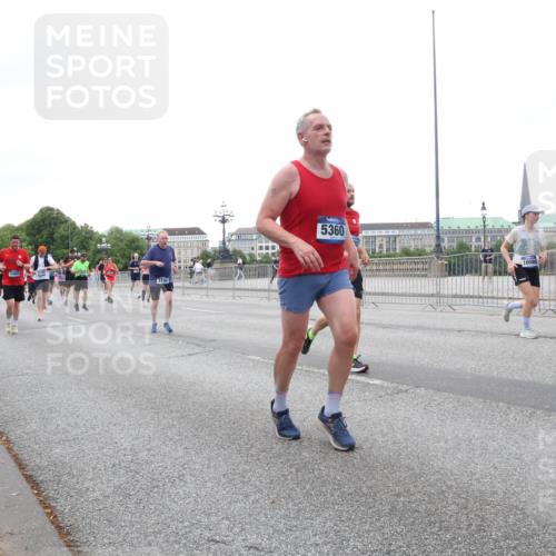 29.06.2025 - hella hamburg halbmarathon Lena Gebhardt http://msf.ph/oto/8421692 29.06.2025 10:52:39 Lombardsbrücke 15906, 3140, 5360, 10080, 1369, 1826, 2146, 2362, 2420, 2528, 2701, 2983, 3140, 3227, 3645, 4436, 4591, 4729, 4815, 5262, 5360, 6386, 6403, 6404, 6406, 6671, 7032, 7511, 7690, 7691, 7735, 7737, 7812, 8194, 8196, 8641, 9068, 9070, 9103, 9368, 9545, 9731, 10055, 10080, 10296, 10342, 10392, 10600, 10634, 10879, 10884, 10928, 10981, 11084, 11126, 11127, 11297, 11736, 11899, 11919, 11974, 12127, 12128, 12546, 12558, 12994, 14009 meine-sportfotos.de