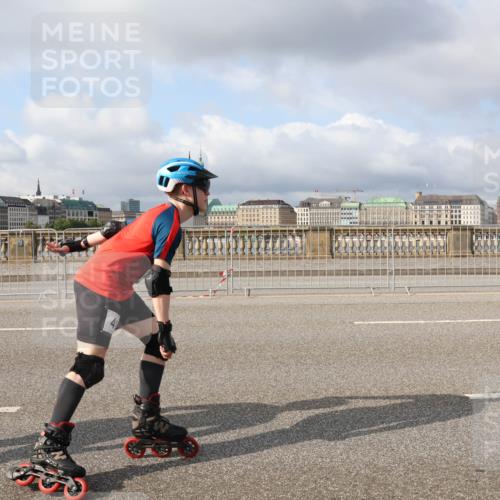 29.06.2025 - hella hamburg halbmarathon Lena Gebhardt http://msf.ph/oto/8421711 29.06.2025 08:57:47 Lombardsbrücke 20188 meine-sportfotos.de