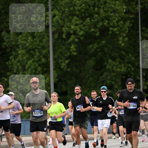 29.06.2025 - hella hamburg halbmarathon Dr. Thomas Lammeyer http://msf.ph/oto/8421819 29.06.2025 10:47:50 Kennedybrücke 1226, 1310, 1467, 1788, 1816, 1878, 2103, 2158, 2267, 2361, 2538, 2971, 3288, 3518, 4105, 4177, 4302, 5265, 5370, 5720, 6012, 7205, 7461, 7872, 8135, 8991, 9831, 9976, 10083, 10200, 10202 meine-sportfotos.de