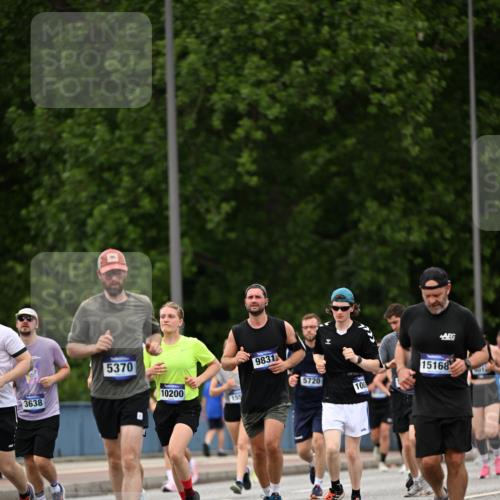 29.06.2025 - hella hamburg halbmarathon Dr. Thomas Lammeyer http://msf.ph/oto/8421824 29.06.2025 10:47:50 Kennedybrücke 1226, 1310, 1467, 1788, 1816, 1878, 2103, 2158, 2267, 2361, 2538, 2971, 3288, 3518, 4105, 4177, 4302, 5265, 5370, 5720, 6012, 7205, 7461, 7872, 8135, 8991, 9831, 9976, 10083, 10200, 10202 meine-sportfotos.de