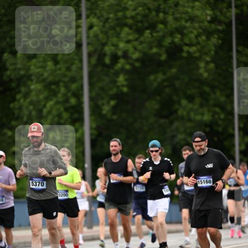 29.06.2025 - hella hamburg halbmarathon Dr. Thomas Lammeyer http://msf.ph/oto/8421835 29.06.2025 10:47:50 Kennedybrücke 1226, 1310, 1467, 1788, 1816, 1878, 2103, 2158, 2267, 2361, 2538, 2971, 3288, 3518, 4105, 4177, 4302, 5265, 5370, 5720, 6012, 7205, 7461, 7872, 8135, 8991, 9831, 9976, 10083, 10200, 10202 meine-sportfotos.de