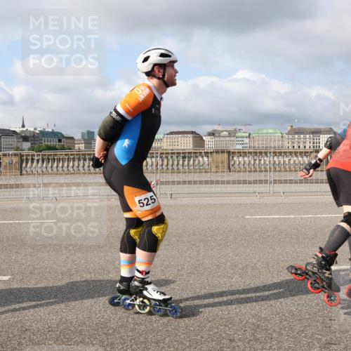 29.06.2025 - hella hamburg halbmarathon Lena Gebhardt http://msf.ph/oto/8421836 29.06.2025 08:57:47 Lombardsbrücke 525 meine-sportfotos.de