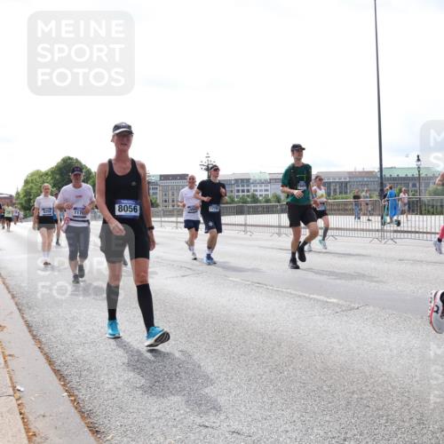 29.06.2025 - hella hamburg halbmarathon Lena Gebhardt http://msf.ph/oto/8421844 29.06.2025 10:27:48 Lombardsbrücke 1170, 8056, 17791, 2080, 168, 1148, 2080, 3389, 4372, 5177, 5285, 5825, 5847, 6214, 6632, 7497, 7764, 7978, 8085, 9567, 9688, 10158, 10412, 10413, 11256, 11692, 11739, 12500, 12780, 12823, 12842, 13043, 13568, 13678, 13860, 14206, 15607, 15608, 16569, 16804, 16838, 17427, 17791, 18012, 18097, 18301, 18626, 18766 meine-sportfotos.de