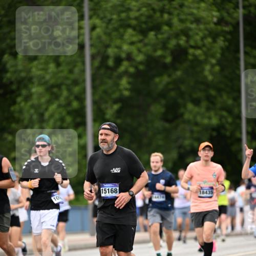 29.06.2025 - hella hamburg halbmarathon Dr. Thomas Lammeyer http://msf.ph/oto/8421875 29.06.2025 10:47:52 Kennedybrücke 1226, 1467, 1788, 1816, 1878, 2103, 2158, 2267, 2361, 2538, 2971, 3288, 3518, 4105, 4177, 4302, 5265, 5370, 5720, 6012, 7205, 7461, 7872, 8135, 8991, 9831, 9976, 10083, 10200, 10202 meine-sportfotos.de