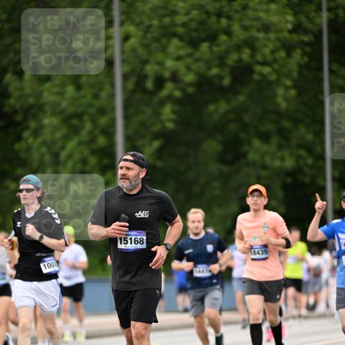 29.06.2025 - hella hamburg halbmarathon Dr. Thomas Lammeyer http://msf.ph/oto/8421886 29.06.2025 10:47:53 Kennedybrücke 1226, 1788, 1816, 1878, 2103, 2158, 2267, 2361, 2538, 2971, 3288, 3518, 4105, 4177, 4302, 5265, 5370, 5720, 6012, 6096, 7205, 7461, 7872, 8135, 8991, 9831, 9976, 10083, 10200, 10202 meine-sportfotos.de