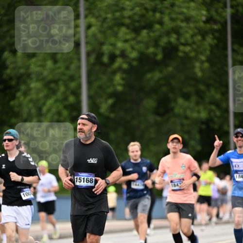 29.06.2025 - hella hamburg halbmarathon Dr. Thomas Lammeyer http://msf.ph/oto/8421892 29.06.2025 10:47:53 Kennedybrücke 1226, 1788, 1816, 1878, 2103, 2158, 2267, 2361, 2538, 2971, 3288, 3518, 4105, 4177, 4302, 5265, 5370, 5720, 6012, 6096, 7205, 7461, 7872, 8135, 8991, 9831, 9976, 10083, 10200, 10202 meine-sportfotos.de