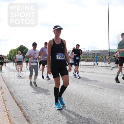 29.06.2025 - hella hamburg halbmarathon Lena Gebhardt http://msf.ph/oto/8421914 29.06.2025 10:27:49 Lombardsbrücke 6259, 11766, 7, 8056, 17791, 169, 1148, 2080, 3389, 4372, 5177, 5285, 5825, 5847, 6214, 6632, 7497, 7764, 7978, 8085, 8215, 9567, 9688, 10158, 10412, 10413, 11256, 11692, 11739, 12500, 12780, 12823, 12842, 13043, 13568, 13678, 13860, 14155, 14206, 15607, 15608, 16569, 16804, 16838, 17427, 17791, 18012, 18097, 18301, 18626, 18766 meine-sportfotos.de