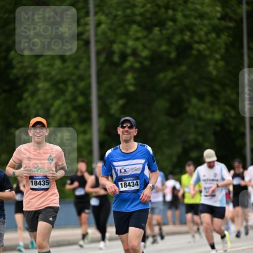 29.06.2025 - hella hamburg halbmarathon Dr. Thomas Lammeyer http://msf.ph/oto/8421940 29.06.2025 10:47:55 Kennedybrücke 1226, 1788, 1816, 1878, 2103, 2158, 2267, 2343, 2361, 2538, 2971, 3288, 3518, 4177, 4302, 5214, 5265, 5370, 5720, 6012, 6096, 7205, 7461, 7872, 8135, 8991, 9831, 9976, 10083, 10200, 10202, 11279 meine-sportfotos.de