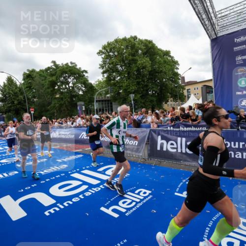 29.06.2025 - hella hamburg halbmarathon Zöllner http://msf.ph/oto/8421988 29.06.2025 10:54:05 Ziel 1151, 1410, 1815, 2432, 3096, 3208, 3209, 6356, 6374, 6481, 7918, 8394, 9032, 11499, 11789, 12379, 13032, 13869, 17348, 18308 meine-sportfotos.de