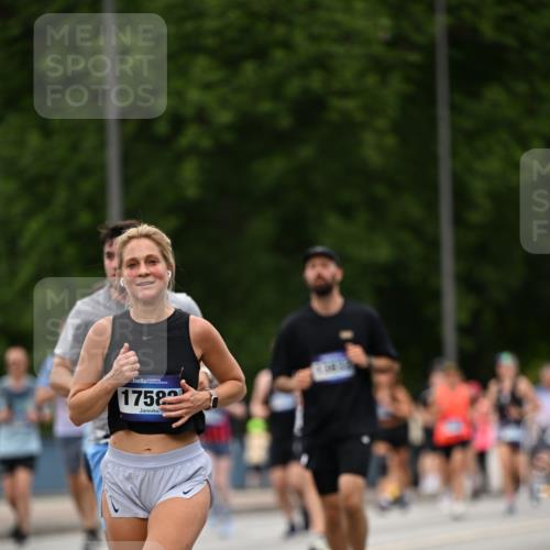 29.06.2025 - hella hamburg halbmarathon Dr. Thomas Lammeyer http://msf.ph/oto/8422029 29.06.2025 10:47:58 Kennedybrücke 1226, 1788, 1816, 1878, 2103, 2158, 2267, 2343, 2361, 2538, 3288, 3518, 4177, 4302, 5214, 5265, 5370, 5720, 6012, 6096, 7205, 7461, 7872, 8135, 8991, 9704, 9831, 9976, 10083, 10200, 10202, 11279 meine-sportfotos.de