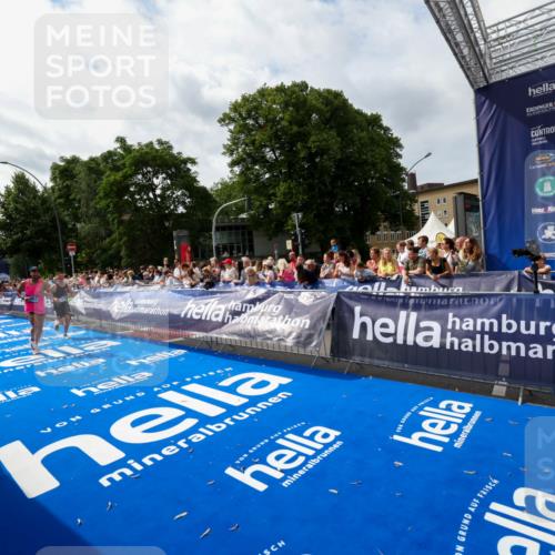 29.06.2025 - hella hamburg halbmarathon Zöllner http://msf.ph/oto/8422069 29.06.2025 10:32:20 Ziel 1894, 7272, 10876, 16065 meine-sportfotos.de