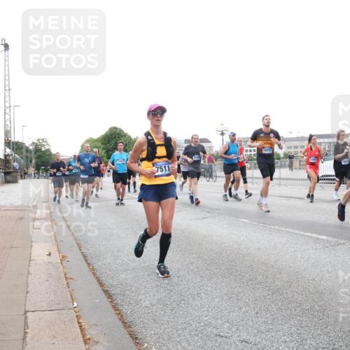 29.06.2025 - hella hamburg halbmarathon Lena Gebhardt http://msf.ph/oto/8422139 29.06.2025 10:52:45 Lombardsbrücke 2362, 7511, 252, 18751, 136, 1369, 1826, 2146, 2362, 2420, 2528, 2701, 2983, 2988, 3140, 3227, 3645, 3787, 4591, 4729, 4815, 5360, 6135, 6386, 6671, 7032, 7511, 7690, 7735, 7737, 7812, 8641, 9068, 9070, 9103, 9545, 9731, 10055, 10080, 10296, 10392, 10417, 10568, 10600, 10634, 10879, 10884, 10928, 10981, 11084, 11297, 11520, 11524, 11736, 11899, 11919, 11974, 12127, 12128, 12546, 12558, 12994, 14009, 14765, 14807, 14977, 14979 meine-sportfotos.de