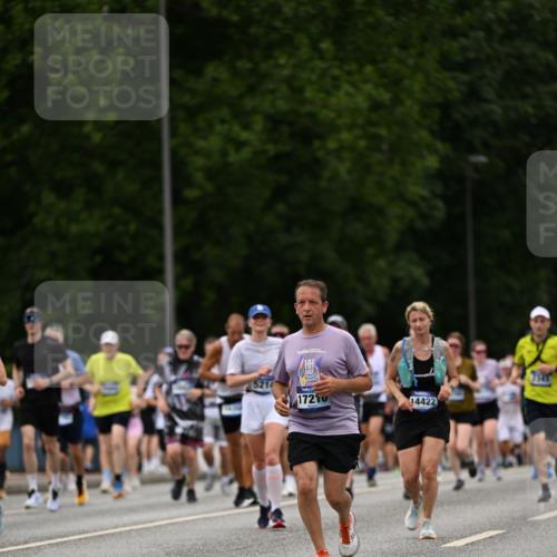 29.06.2025 - hella hamburg halbmarathon Dr. Thomas Lammeyer http://msf.ph/oto/8422140 29.06.2025 10:48:04 Kennedybrücke 1816, 1878, 2158, 2343, 2361, 3518, 5214, 5370, 5649, 5720, 6012, 6096, 6931, 7197, 7205, 7461, 8135, 8504, 8991, 9704, 9831, 9976, 10083, 10200, 10202, 11279 meine-sportfotos.de