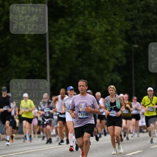 29.06.2025 - hella hamburg halbmarathon Dr. Thomas Lammeyer http://msf.ph/oto/8422158 29.06.2025 10:48:04 Kennedybrücke 1816, 1878, 2158, 2343, 2361, 3518, 5214, 5370, 5649, 5720, 6012, 6096, 6931, 7197, 7205, 7461, 8135, 8504, 8991, 9704, 9831, 9976, 10083, 10200, 10202, 11279 meine-sportfotos.de