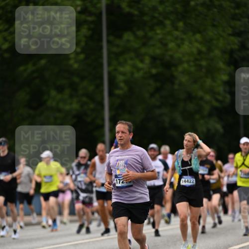29.06.2025 - hella hamburg halbmarathon Dr. Thomas Lammeyer http://msf.ph/oto/8422182 29.06.2025 10:48:05 Kennedybrücke 1816, 1878, 2158, 2343, 2361, 5214, 5370, 5649, 5720, 6012, 6096, 6931, 7197, 7205, 7461, 8135, 8504, 8991, 9704, 9831, 9976, 10083, 10200, 10202, 11279 meine-sportfotos.de