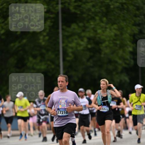 29.06.2025 - hella hamburg halbmarathon Dr. Thomas Lammeyer http://msf.ph/oto/8422197 29.06.2025 10:48:05 Kennedybrücke 1816, 1878, 2158, 2343, 2361, 5214, 5370, 5649, 5720, 6012, 6096, 6931, 7197, 7205, 7461, 8135, 8504, 8991, 9704, 9831, 9976, 10083, 10200, 10202, 11279 meine-sportfotos.de