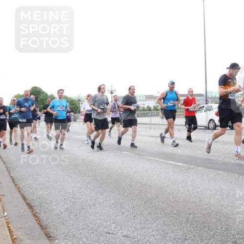29.06.2025 - hella hamburg halbmarathon Lena Gebhardt http://msf.ph/oto/8422218 29.06.2025 10:52:46 Lombardsbrücke 16053, 1826, 2362, 9100, 45867, 1875, 14897, 1369, 1826, 2146, 2291, 2362, 2420, 2528, 2701, 2983, 2988, 3140, 3227, 3645, 3787, 4591, 4729, 4815, 5360, 6135, 6521, 6671, 7032, 7511, 7681, 7735, 7737, 7812, 8641, 9068, 9070, 9103, 9545, 9731, 10055, 10080, 10296, 10392, 10417, 10568, 10600, 10634, 10879, 10884, 10928, 10981, 11084, 11297, 11520, 11524, 11736, 11919, 12127, 12128, 12546, 12558, 12994, 14009, 14765, 14807, 14977, 14979 meine-sportfotos.de