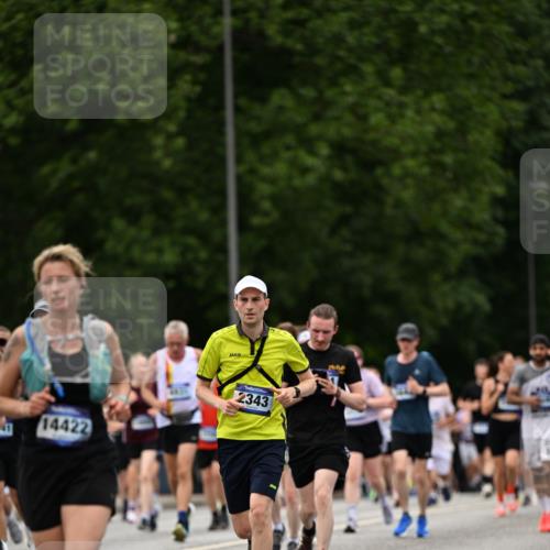 29.06.2025 - hella hamburg halbmarathon Dr. Thomas Lammeyer http://msf.ph/oto/8422309 29.06.2025 10:48:09 Kennedybrücke 1816, 1878, 2343, 2361, 3597, 4636, 5001, 5192, 5201, 5214, 5649, 5720, 6012, 6096, 6931, 7197, 7205, 8135, 8504, 9704, 9831, 10083, 10097, 10200, 10202, 11279 meine-sportfotos.de