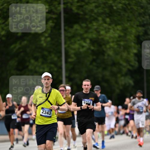 29.06.2025 - hella hamburg halbmarathon Dr. Thomas Lammeyer http://msf.ph/oto/8422332 29.06.2025 10:48:10 Kennedybrücke 1816, 1878, 2343, 2361, 3597, 4636, 4866, 5001, 5192, 5201, 5214, 5649, 5720, 6012, 6096, 6334, 6931, 7197, 7205, 8504, 9704, 9831, 10006, 10097, 10202, 11279 meine-sportfotos.de