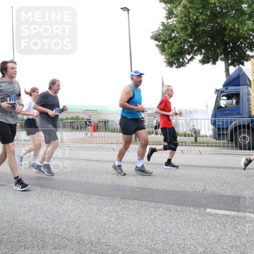 29.06.2025 - hella hamburg halbmarathon Lena Gebhardt http://msf.ph/oto/8422374 29.06.2025 10:52:48 Lombardsbrücke 362, 9103, 1369, 1826, 2146, 2291, 2362, 2420, 2528, 2701, 2983, 2988, 3140, 3227, 3645, 3787, 4591, 4729, 5360, 6135, 6521, 6671, 7032, 7511, 7681, 7735, 7737, 7812, 8641, 9068, 9070, 9103, 9545, 9731, 10055, 10080, 10392, 10417, 10568, 10600, 10879, 10928, 10981, 11084, 11297, 11520, 11524, 11919, 12127, 12128, 12546, 12994, 14009, 14765, 14807, 14977, 14979 meine-sportfotos.de