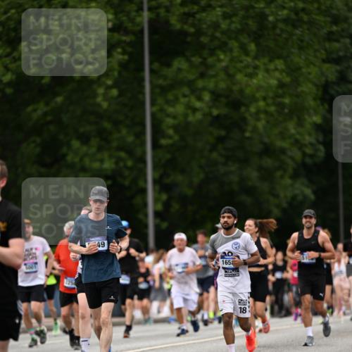 29.06.2025 - hella hamburg halbmarathon Dr. Thomas Lammeyer http://msf.ph/oto/8422410 29.06.2025 10:48:13 Kennedybrücke 1816, 2258, 2343, 2361, 3597, 4636, 4866, 5001, 5192, 5201, 5214, 5649, 5720, 5902, 5905, 6012, 6096, 6334, 6931, 7197, 7205, 8504, 9704, 9879, 10006, 10097, 10202, 10220, 11279 meine-sportfotos.de