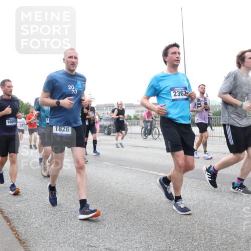 29.06.2025 - hella hamburg halbmarathon Lena Gebhardt http://msf.ph/oto/8422418 29.06.2025 10:52:49 Lombardsbrücke 20, 20, 16056, 1826, 2362, 1369, 1826, 2146, 2291, 2362, 2420, 2528, 2701, 2983, 2988, 3140, 3227, 3645, 3787, 4591, 4729, 5360, 6135, 6521, 6671, 7032, 7511, 7681, 7735, 7737, 7812, 8641, 9068, 9070, 9103, 9545, 9731, 10055, 10080, 10392, 10417, 10568, 10600, 10661, 10879, 10928, 10981, 11084, 11297, 11520, 11524, 11919, 12127, 12128, 12546, 12994, 13489, 14009, 14765, 14807, 14977, 14979, 16137 meine-sportfotos.de