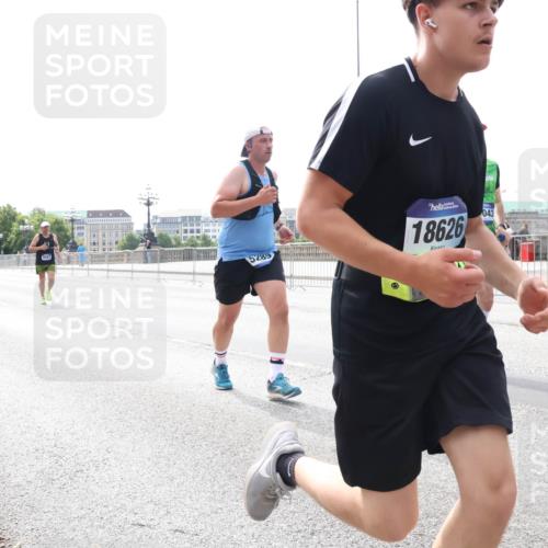 29.06.2025 - hella hamburg halbmarathon Lena Gebhardt http://msf.ph/oto/8422489 29.06.2025 10:27:55 Lombardsbrücke 5285, 18626, 043, 1148, 2080, 3389, 4372, 5177, 5285, 5369, 5847, 6214, 6632, 7497, 7764, 7978, 8085, 8215, 9567, 9688, 10158, 10412, 10413, 11256, 11692, 11739, 12500, 12780, 12823, 12842, 13043, 13568, 13678, 13860, 14155, 14206, 15123, 15607, 15608, 16569, 16804, 16838, 17427, 17791, 18012, 18256, 18301, 18626, 18766 meine-sportfotos.de