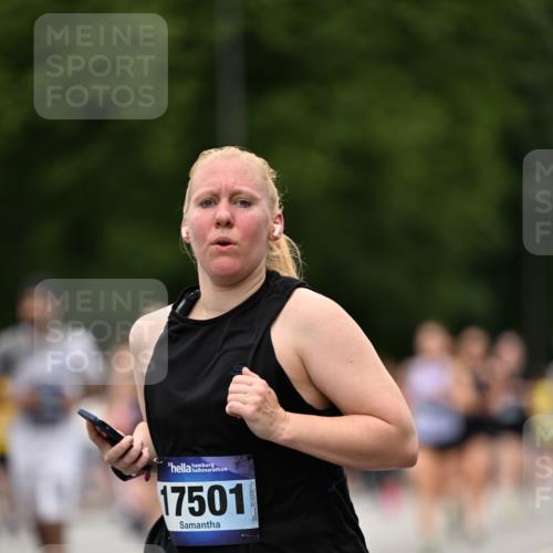 29.06.2025 - hella hamburg halbmarathon Dr. Thomas Lammeyer http://msf.ph/oto/8422525 29.06.2025 10:48:16 Kennedybrücke 1400, 1816, 2258, 2343, 2361, 3597, 4636, 4866, 5001, 5192, 5201, 5214, 5649, 5902, 5905, 6096, 6226, 6334, 6931, 7197, 7205, 8504, 9704, 9879, 10006, 10097, 10220, 11093, 11279 meine-sportfotos.de