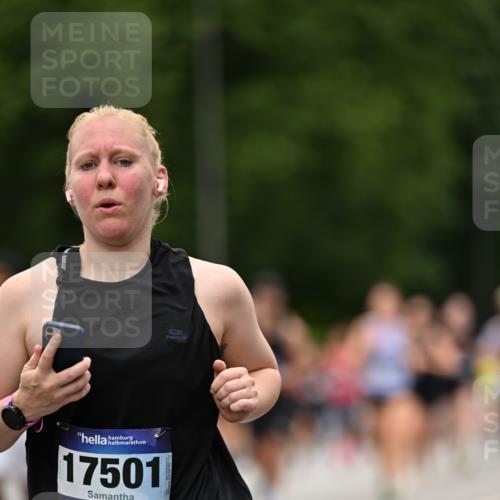 29.06.2025 - hella hamburg halbmarathon Dr. Thomas Lammeyer http://msf.ph/oto/8422536 29.06.2025 10:48:16 Kennedybrücke 1400, 1816, 2258, 2343, 2361, 3597, 4636, 4866, 5001, 5192, 5201, 5214, 5649, 5902, 5905, 6096, 6226, 6334, 6931, 7197, 7205, 8504, 9704, 9879, 10006, 10097, 10220, 11093, 11279 meine-sportfotos.de