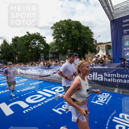 29.06.2025 - hella hamburg halbmarathon Zöllner http://msf.ph/oto/8422600 29.06.2025 10:32:39 Ziel 1707, 1990, 11877, 13199, 14293, 14908, 16619, 18135, 18562, 18563 meine-sportfotos.de