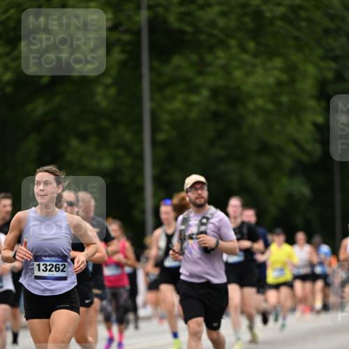 29.06.2025 - hella hamburg halbmarathon Dr. Thomas Lammeyer http://msf.ph/oto/8422697 29.06.2025 10:48:20 Kennedybrücke 1400, 1459, 2258, 2343, 2674, 2733, 3597, 4636, 4866, 5001, 5192, 5201, 5214, 5649, 5902, 5905, 6096, 6226, 6334, 6931, 7197, 8058, 8504, 8591, 9704, 9879, 10006, 10097, 10220, 10553, 11093, 11279 meine-sportfotos.de