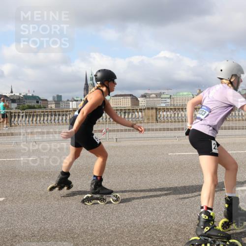 29.06.2025 - hella hamburg halbmarathon Lena Gebhardt http://msf.ph/oto/8422712 29.06.2025 08:57:50 Lombardsbrücke 33 meine-sportfotos.de
