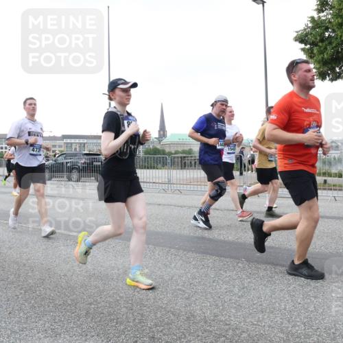 29.06.2025 - hella hamburg halbmarathon Lena Gebhardt http://msf.ph/oto/8422783 29.06.2025 10:52:53 Lombardsbrücke 12994, 7737, 472, 8, 1442, 1543, 1369, 1826, 2146, 2291, 2362, 2420, 2528, 2701, 2983, 2988, 3140, 3227, 3787, 4591, 4626, 4729, 5360, 6135, 6521, 7032, 7511, 7681, 7737, 7812, 8641, 9068, 9070, 9103, 9545, 10055, 10080, 10392, 10417, 10568, 10600, 10661, 10879, 10928, 10981, 11297, 11520, 11524, 11919, 12127, 12128, 12994, 13489, 13916, 13917, 14009, 14765, 14807, 14977, 14979, 16137 meine-sportfotos.de