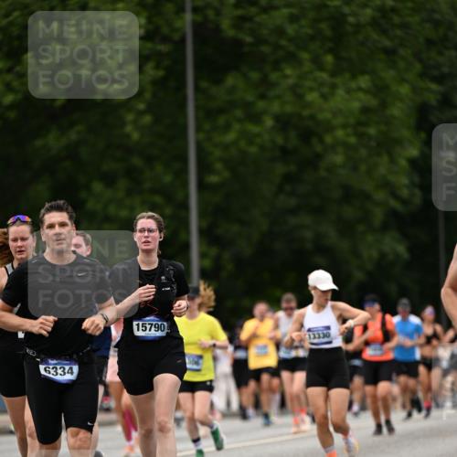 29.06.2025 - hella hamburg halbmarathon Dr. Thomas Lammeyer http://msf.ph/oto/8422846 29.06.2025 10:48:24 Kennedybrücke 1026, 1400, 1459, 1802, 1804, 2258, 2343, 2674, 2733, 3065, 3597, 4636, 4866, 5001, 5127, 5192, 5201, 5214, 5649, 5902, 5905, 6226, 6334, 6931, 7197, 8058, 8504, 8591, 9704, 9879, 10006, 10097, 10220, 10285, 10553, 11093, 11279 meine-sportfotos.de