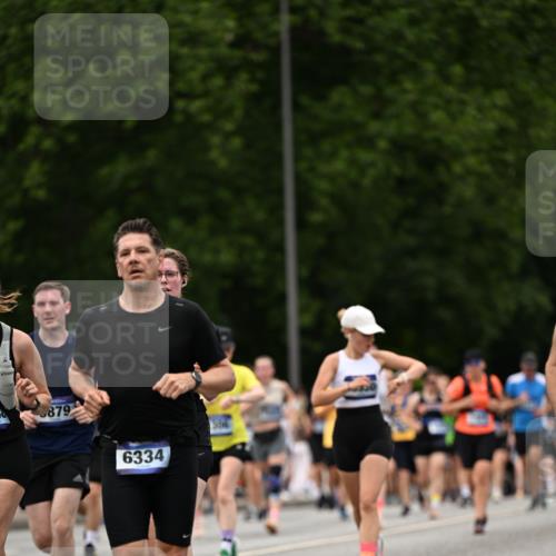 29.06.2025 - hella hamburg halbmarathon Dr. Thomas Lammeyer http://msf.ph/oto/8422856 29.06.2025 10:48:25 Kennedybrücke 1026, 1400, 1459, 1802, 1804, 2258, 2343, 2674, 2733, 3065, 3597, 4636, 4866, 5001, 5127, 5192, 5201, 5214, 5649, 5902, 5905, 6226, 6334, 6931, 7197, 8058, 8504, 8591, 9704, 9879, 10006, 10097, 10220, 10285, 10553, 11093, 11279 meine-sportfotos.de