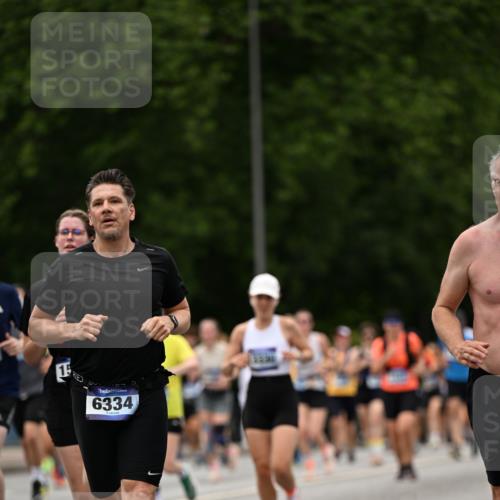 29.06.2025 - hella hamburg halbmarathon Dr. Thomas Lammeyer http://msf.ph/oto/8422876 29.06.2025 10:48:26 Kennedybrücke 1026, 1400, 1459, 1802, 1804, 2258, 2674, 2733, 3065, 3597, 4636, 4866, 5001, 5127, 5192, 5201, 5649, 5902, 5905, 6226, 6334, 6931, 7197, 8058, 8504, 8591, 9704, 9879, 10006, 10097, 10220, 10285, 10553, 11093 meine-sportfotos.de