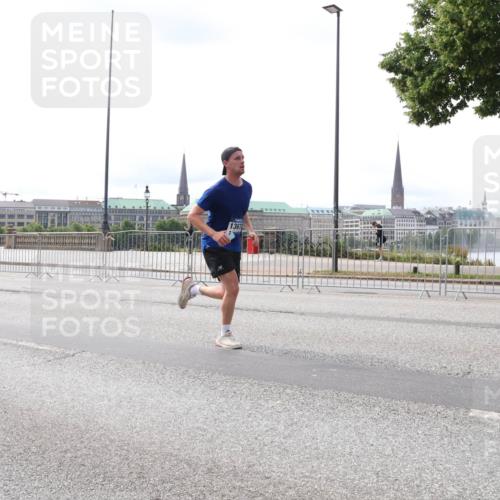 29.06.2025 - hella hamburg halbmarathon Lena Gebhardt http://msf.ph/oto/8422891 29.06.2025 10:28:04 Lombardsbrücke 136, 1148, 2080, 3389, 3445, 5177, 5369, 5604, 5847, 6214, 6632, 7497, 7667, 7764, 7978, 8085, 8215, 8327, 9567, 9653, 9654, 9688, 10412, 10413, 11692, 11739, 12780, 12823, 12842, 13043, 13045, 13296, 13568, 13678, 13860, 14017, 14155, 14206, 15123, 15607, 15608, 16569, 16804, 16838, 17427, 18256, 18301, 18626 meine-sportfotos.de