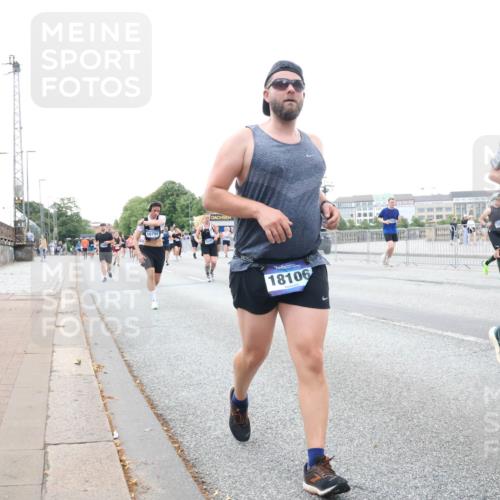 29.06.2025 - hella hamburg halbmarathon Lena Gebhardt http://msf.ph/oto/8422919 29.06.2025 10:52:55 Lombardsbrücke 16794, 18106, 12994, 140, 1369, 1826, 2146, 2291, 2362, 2420, 2528, 2701, 2983, 2988, 3140, 3227, 3787, 4591, 4626, 4729, 5360, 6135, 6521, 7032, 7511, 7681, 7737, 8641, 9068, 9070, 9103, 9545, 10055, 10080, 10392, 10417, 10568, 10600, 10661, 10879, 10928, 10981, 11520, 11524, 11919, 12127, 12128, 12994, 13489, 13916, 13917, 14009, 14765, 14807, 14977, 14979, 16137 meine-sportfotos.de