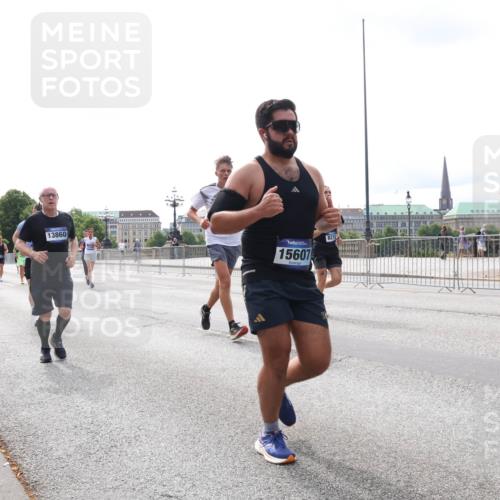 29.06.2025 - hella hamburg halbmarathon Lena Gebhardt http://msf.ph/oto/8422944 29.06.2025 10:28:05 Lombardsbrücke 13860, 15607, 8215, 1148, 2080, 3389, 3445, 5177, 5369, 5604, 5847, 6214, 6632, 7497, 7667, 7764, 7978, 8085, 8215, 8327, 9567, 9653, 9654, 9688, 10412, 10413, 11692, 11739, 12780, 12823, 12842, 13043, 13045, 13296, 13568, 13678, 13860, 14017, 14155, 14206, 15123, 15607, 15608, 16569, 16804, 16838, 18256, 18301, 18626 meine-sportfotos.de